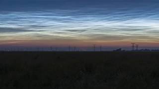 Lichtende Nachtwolken  Noctilucent clouds  Timelapse 8K [upl. by Emmey]