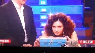 Patrizia Montalbano vince 500000 euro ad Affari Tuoi  25 Gennaio 2013 [upl. by Panthea]