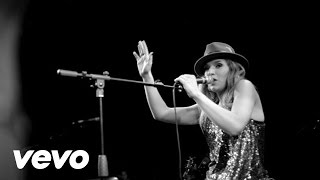 ZZ Ward  Grinnin in Your Face Live at The Troubadour [upl. by Eceirahs]