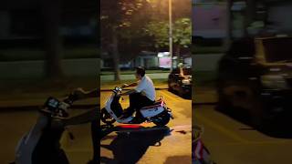 jangan main² ev scooter punya acceleration kalau tak biasa bawa automatic [upl. by Haimerej]