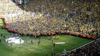 Die Sud flippt aus  Borussia Dortmund 14052011 [upl. by Dinnie]