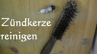 Zündkerze reinigen  Zündkerze Roller Mofa Rasenmäher sauber machen [upl. by Felicie]