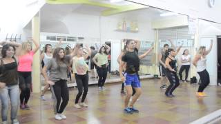 Yandel  Hasta Abajo coreografia [upl. by Wanfried]