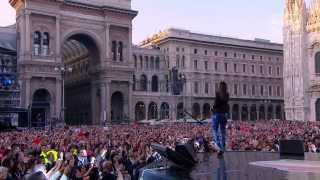 Laura Pausini  E Ritorno Da Te  Piazza del Duomo di Milano  Live HD [upl. by Delwyn]