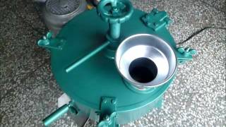 Airtight Powder Grinding Machine 密閉式磨粉機操作影片 [upl. by Godred]