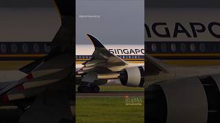 Singapore Airlines SQ962 A350900 9VSMJ  Singapore SIN  Jakarta CGK [upl. by Assirim312]