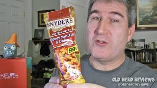 Snyders Honey Mustard amp Onion Pretzels Pieces REVIEW 🍯🥨 [upl. by Jos]