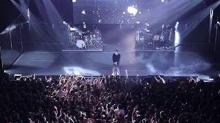 Loic Nottet applaudi à la fin de son concert à Paris [upl. by Assadah117]