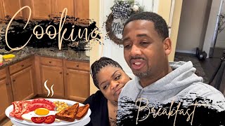 VLOGMAS DAY 22 COOKING BREAKFAST WITH MEECH AND MONICA [upl. by Zerat]