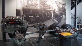 How a truck 6x6 wheel drive works  Munich Deutsches Museum [upl. by Arodal]