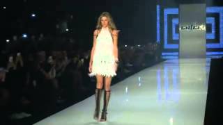 Gisele Bundchen makes her catwalk finale at Sao Paulo Fashion Week [upl. by Adnuhsor]