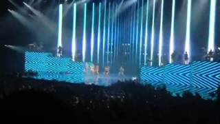 Beyonce stage entrance singing quotEnd of Timequot [upl. by Jean868]