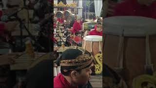 Karawitan Madangkara buko gending patalon [upl. by Tnomad]