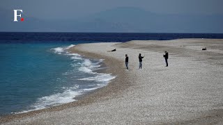 Greece Santorinis Tourism Boom Sparks Local Dilemma [upl. by Nodnarbal]