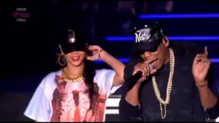 Rihanna ft Jay z Run this town Talk that talk and Umbrella live at Hackney [upl. by Nilac]