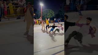 Yellow shirt wala pagal hogya ha viralvideo skateslover rollerskating youtubeshorts skater [upl. by Suqram]