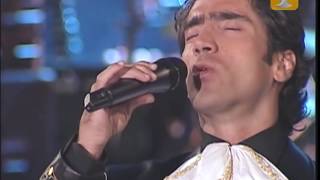 Alejandro Fernández Como Quien Pierde Una Estrella Festival de Viña 2001 [upl. by Elia]