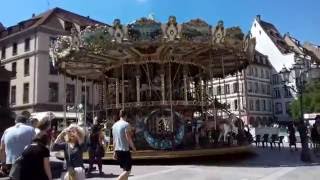 Vacances à Strasbourg informations touristiques Cathédrale et place Gutenberg [upl. by Sedrul]