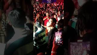 KYLE ECHARRI hinanap ang mom sa crowd at nagbigay ng flying kiss at quotheartquot sign asapnatinto [upl. by Basia]