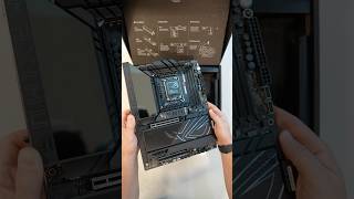 ASUS ROG Maximus Z890 Hero Motherboard Unboxing [upl. by Saied469]