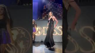 Otilia  Bilionera Live Performance  Captivating Music Show [upl. by Oinolopa]