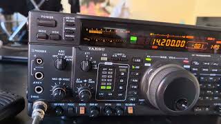 Yaesu FT10000mp mark V field [upl. by Aielam391]