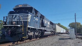 An SD6OE Leads H34 Past Shawley Drive With A Friendly Conductor [upl. by Edmea]