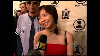 宇多田ヒカル Hikaru Utada Interview on VH1 Divas Live 2001 [upl. by Ahpla]