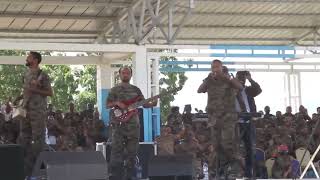 Madingo Afework with Ethiopian military force Gondar ማዲንጎ አፈወርቅ New Ethiopian Music 20 [upl. by Liahus973]