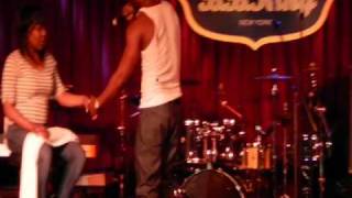 Q Parker of 112 quotU Already Knowquot Live at BB Kings 22011 [upl. by Knitter]