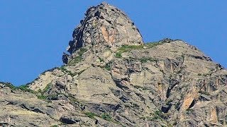 MILIEU MONTAGNARD  Vallée dOrlu  Ariège  Les ACCOMPAGNATEURS  Tv Izard Esprit des Pyrénées [upl. by Ahsirhcal]