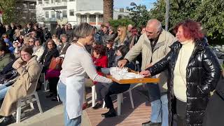 Παραδοσιακή εκδήλωση για τους λουκουμάδες στα Φάρσαλα 2023 [upl. by Anawd]