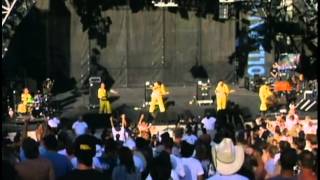 Devo Live Lollapalooza concierto completo [upl. by Harbed434]