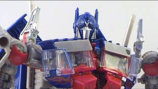 Video Review of Transformers Revenge of the Fallen Leader Class Optimus Prime [upl. by Sudnac995]