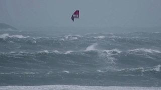 Windsurfer en pleine tempête force 10 [upl. by Iram]