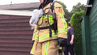 Brandweer Hengelo blust brand in coniferenhaag [upl. by Yseult]