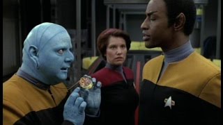 Star Trek review Learning Curve Voyager [upl. by Rhianon]