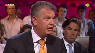 Peter R de Vries geeft Hero Brinkman billenkoek [upl. by Ayatan432]