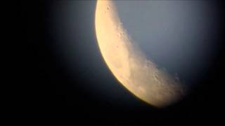 lune au telescope bresser 70900 [upl. by Reklaw864]