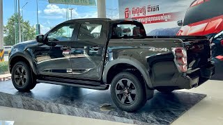 Isuzu D max V Cross 30L LST 2025 Reliable Pickup Off Road Adventure Strong With 4x4 [upl. by Uzzi]