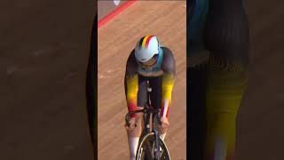 A track stand MASTERCLASS ⚡️ ucitcl trackcycling [upl. by Lohman]