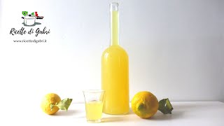 Come fare il LIMONCELLO RICETTA ORIGINALE della Costiera Amalfitana  RICETTE DI GABRI [upl. by Drawoh336]